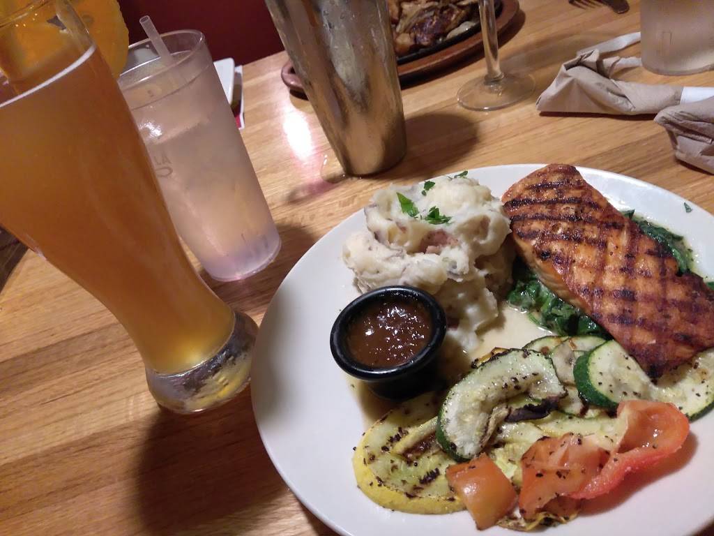 Applebees Grill + Bar | 3551 Nameoki Rd, Granite City, IL 62040 | Phone: (618) 798-9780