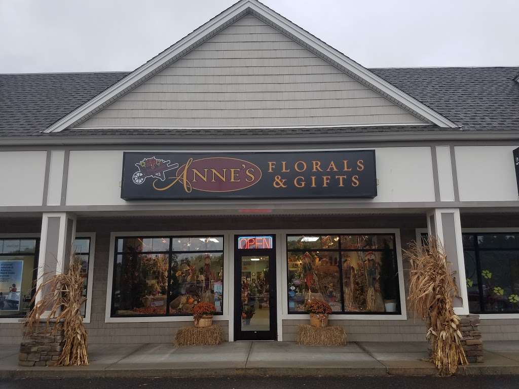 Annes Florals & Gifts | 142 Lowell Rd #6, Hudson, NH 03051 | Phone: (603) 889-9903