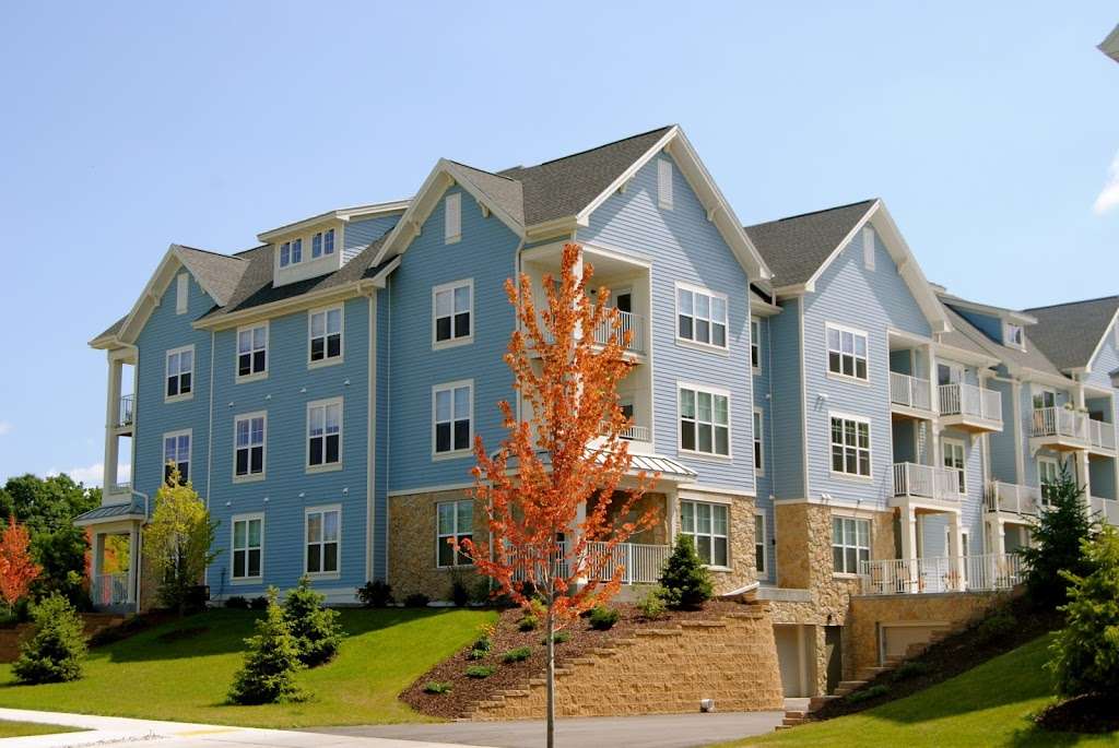 Delafield Woods Apartments | 828 Division St, Delafield, WI 53018, USA | Phone: (262) 646-4180