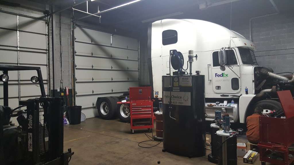 Vida Truck Repair | 445 Randy Rd, Carol Stream, IL 60188, USA | Phone: (630) 808-2311