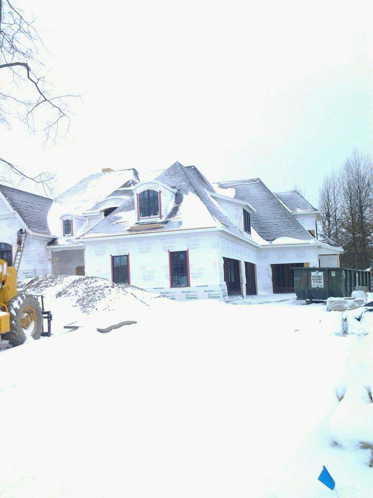 Dollar Video | 11915 Pendleton Pike, Indianapolis, IN 46236, USA | Phone: (317) 855-7645