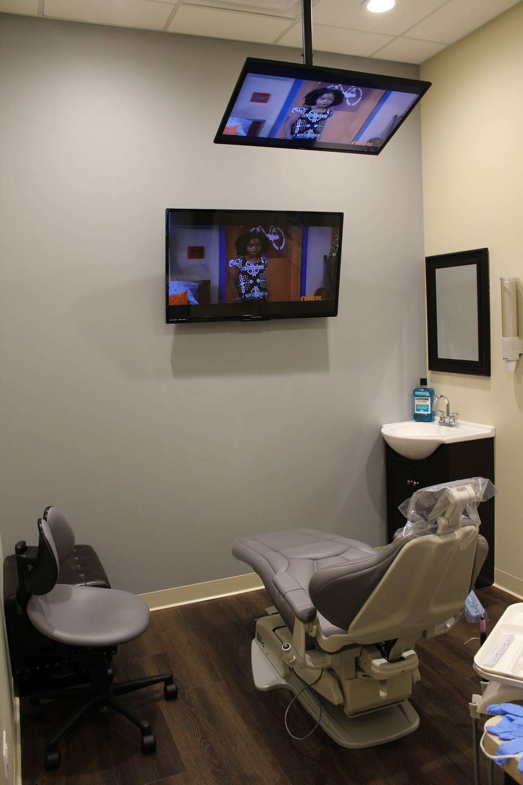 Cedar Lake Dental | 1849 S Cedar Lake Rd, Round Lake, IL 60073, USA | Phone: (847) 201-1102