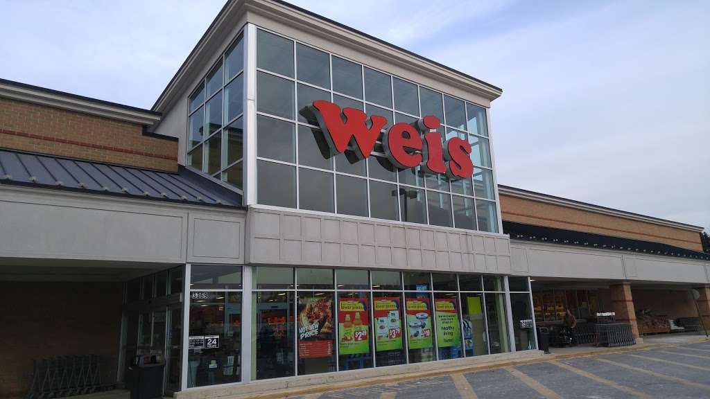 Weis Markets | 3369 PA-100, Macungie, PA 18062 | Phone: (484) 232-6072