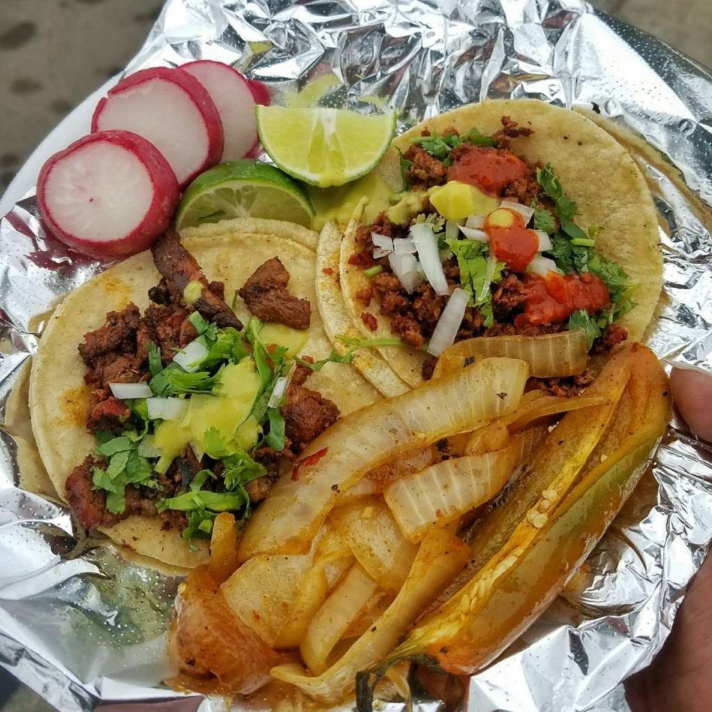 Tacos Manuel | Mabury St, Santa Ana, CA 92705 | Phone: (714) 720-0889