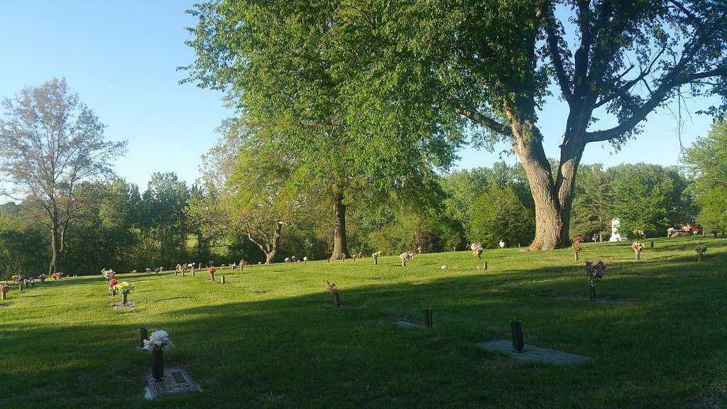 Floral Hills Cemetery | 7000 Blue Ridge Blvd, Kansas City, MO 64133 | Phone: (816) 353-1218