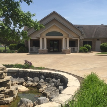 Evenglow Inn Memory Care | 1200 Evenglow Lane, Pontiac, IL 61764, USA | Phone: (815) 842-9040