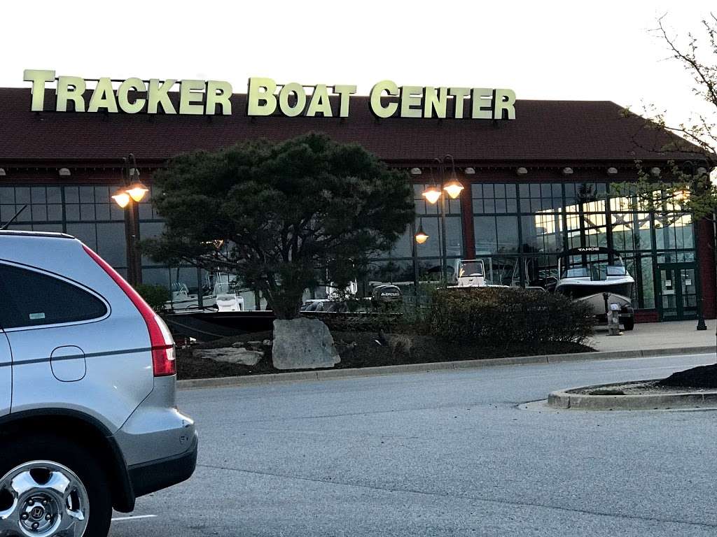 Bass Pro Shops Tracker Boat Center | 7000 Arundel Mills Cir e2, Hanover, MD 21076, USA | Phone: (410) 689-2633