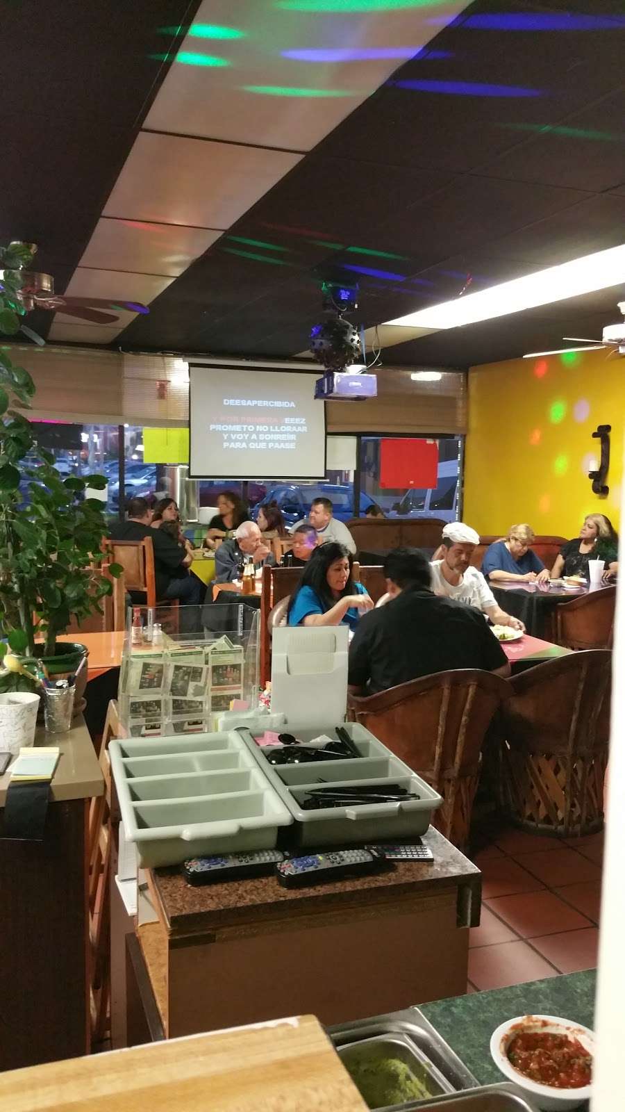 Estrella Mexican Restaurant | 650 S Harbor Blvd, Santa Ana, CA 92704, USA | Phone: (714) 775-4754