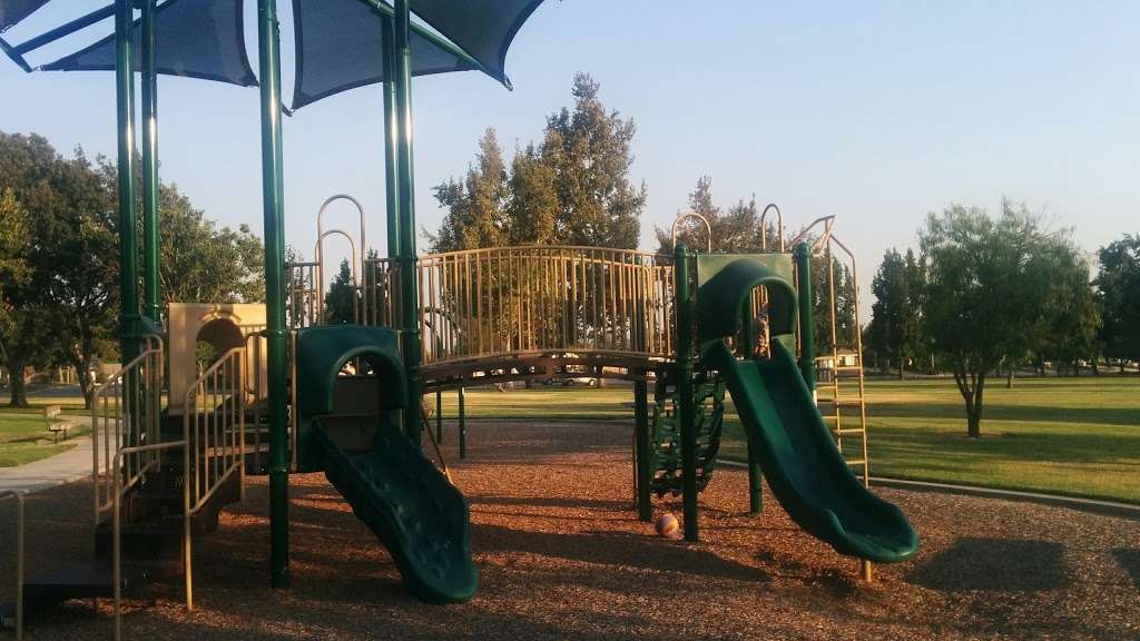 Mills Park | 5601 Wheeler Ave, La Verne, CA 91750, USA | Phone: (909) 596-8726