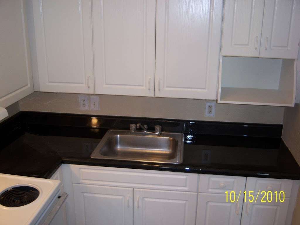 Before and After Kitchen and Bathroom Refinish | 19 Wagon Cir, Kissimmee, FL 34743, USA | Phone: (407) 301-3356