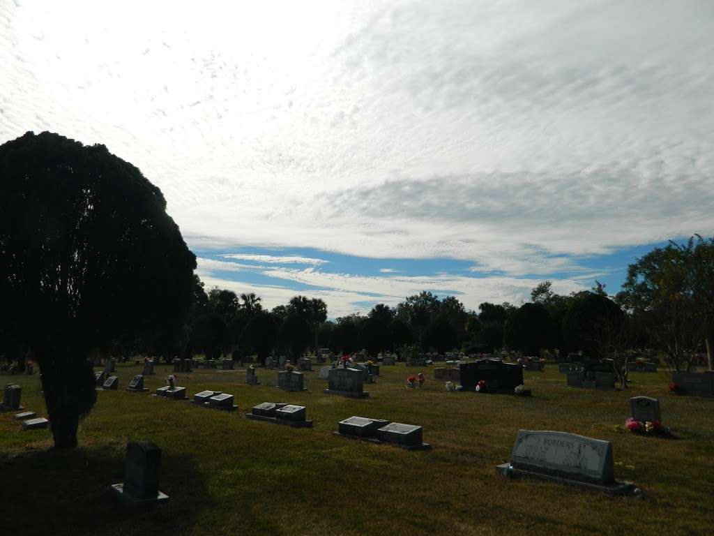 Wildwood Cemetery | 985 Square Lake Dr, Bartow, FL 33830, USA