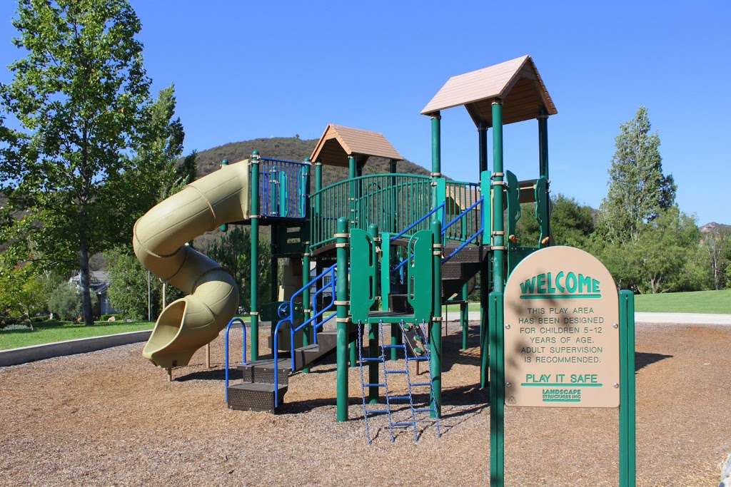 Eagle View Park | 1240 Hidden Springs Ave, Oak Park, CA 91377, USA | Phone: (818) 865-9304