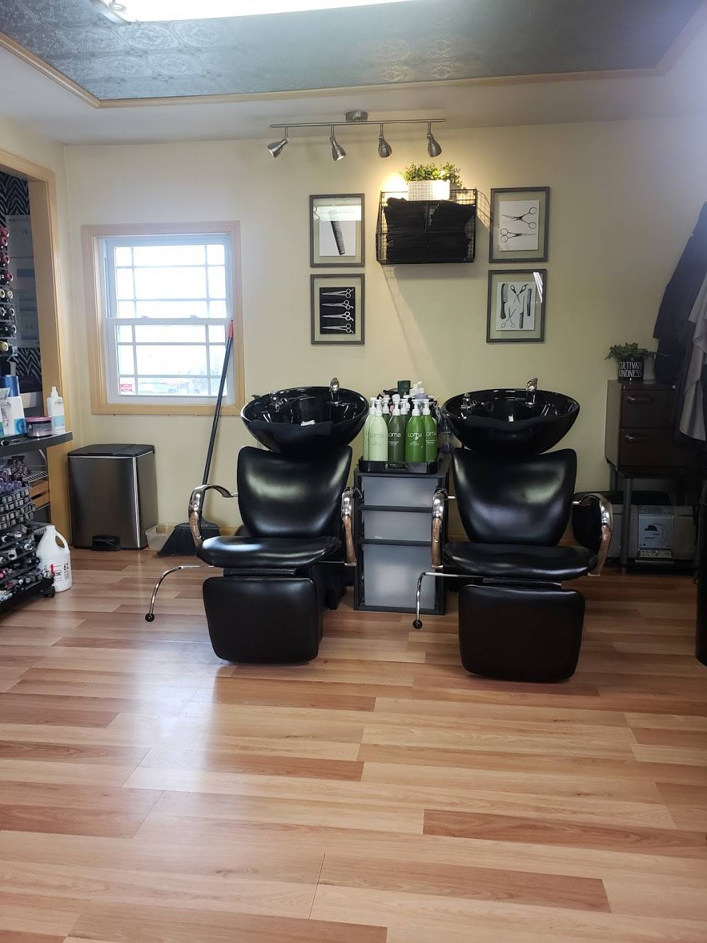 The Groove Hair Lounge | 6164 Transit Rd, Depew, NY 14043, USA | Phone: (716) 598-1777