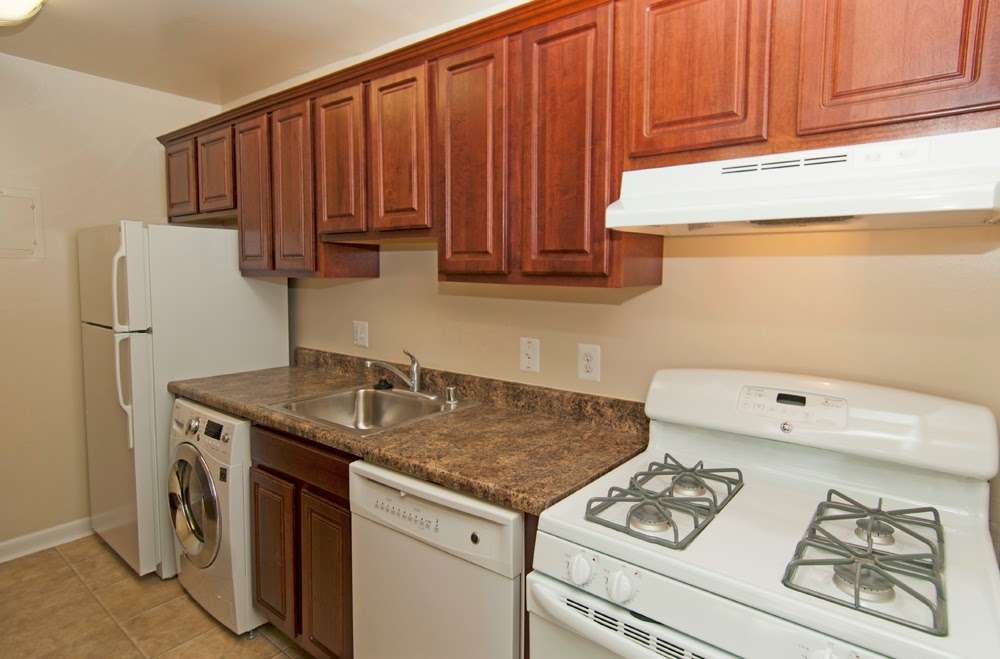 Andrews Ridge Apartments | 5635 Regency Park Ct, Suitland-Silver Hill, MD 20746, USA | Phone: (301) 420-7666