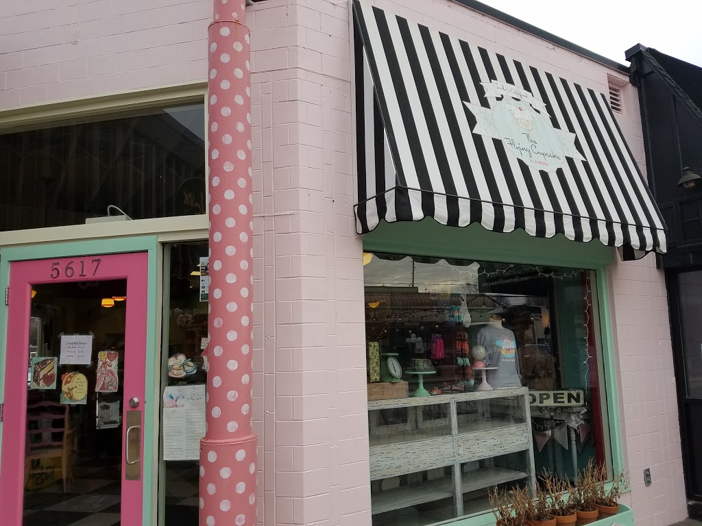 The Flying Cupcake Bakery | 5617 N Illinois St, Indianapolis, IN 46208, USA | Phone: (317) 396-2696