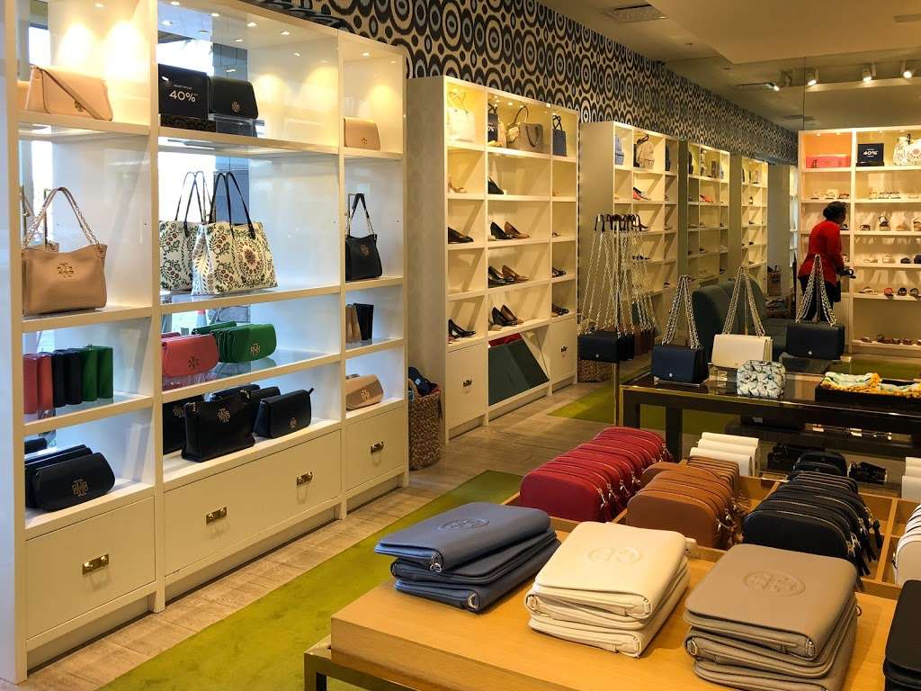 Tory Burch Outlet | 3510 Livermore Outlets Dr Suite 1210, Livermore, CA 94551 | Phone: (925) 373-0183