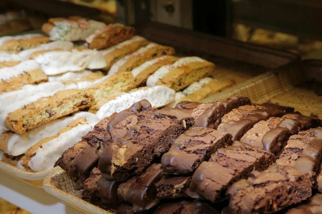 LaSalle Bakery | 685 Admiral St, Providence, RI 02908, USA | Phone: (401) 228-0081