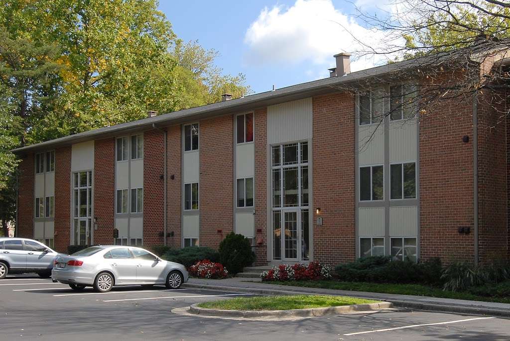 Skylark Pointe Apartment Homes | 9150 Parkland Rd, Parkville, MD 21234, USA | Phone: (410) 670-5002