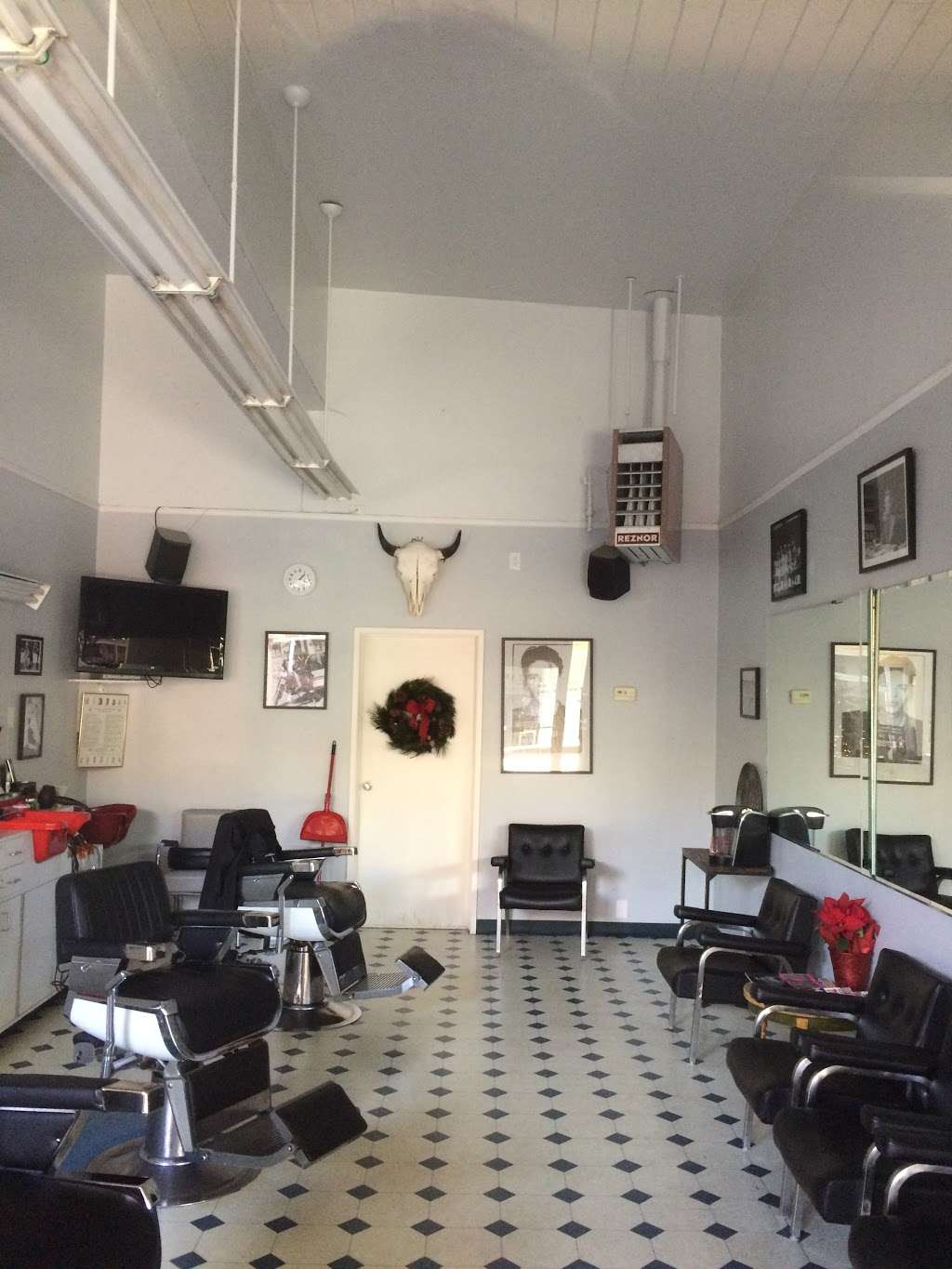 St Francis Barber Shop | 120 Calistoga Rd, Santa Rosa, CA 95409 | Phone: (707) 539-3475