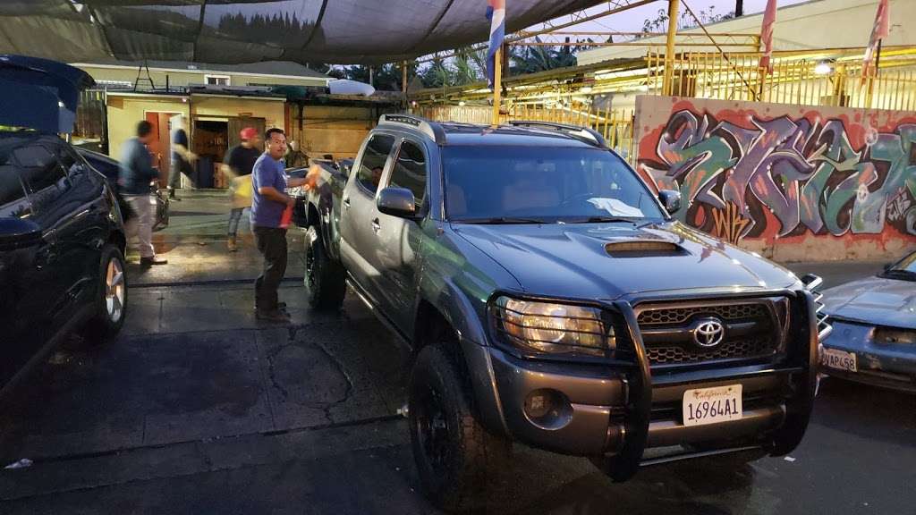 100 Percent Car Wash | 2500 W 54th St, Los Angeles, CA 90043, USA | Phone: (323) 292-8791