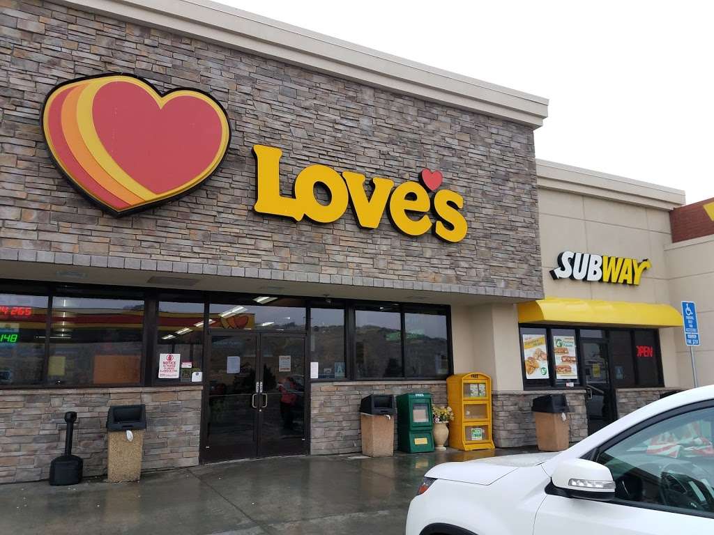 Loves Travel Stop | 2000 E Tehachapi Blvd, Tehachapi, CA 93561 | Phone: (661) 823-1484