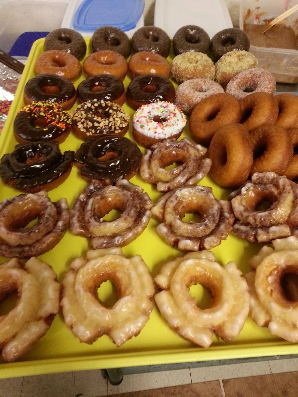 Happy Donut Shop | 109 Roberts Cut Off Rd, Fort Worth, TX 76114, USA | Phone: (817) 569-0833