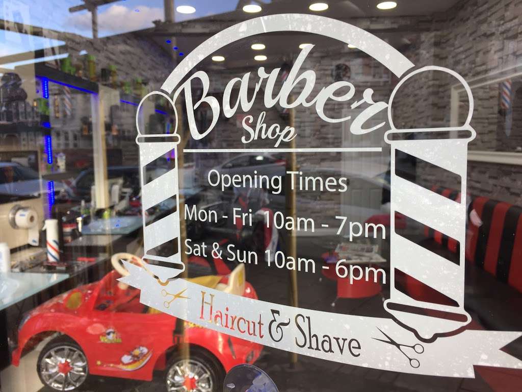 Blade barber | 401 Durnsford Rd, London SW19 8EE, UK | Phone: 020 8946 9500