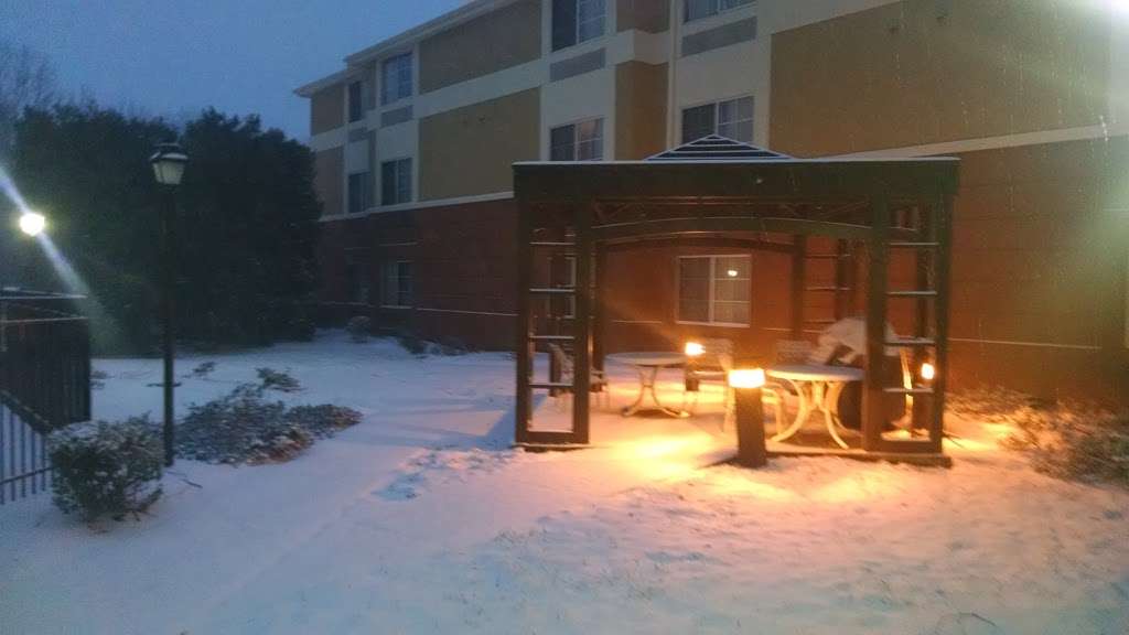 Extended Stay America - Piscataway - Rutgers University | 410 S Randolphville Rd, Piscataway Township, NJ 08854, USA | Phone: (732) 235-1000