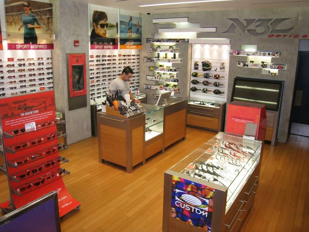 Sunglass Hut | 8401 Gateway Blvd W Spc 173, El Paso, TX 79925, USA | Phone: (915) 779-1059