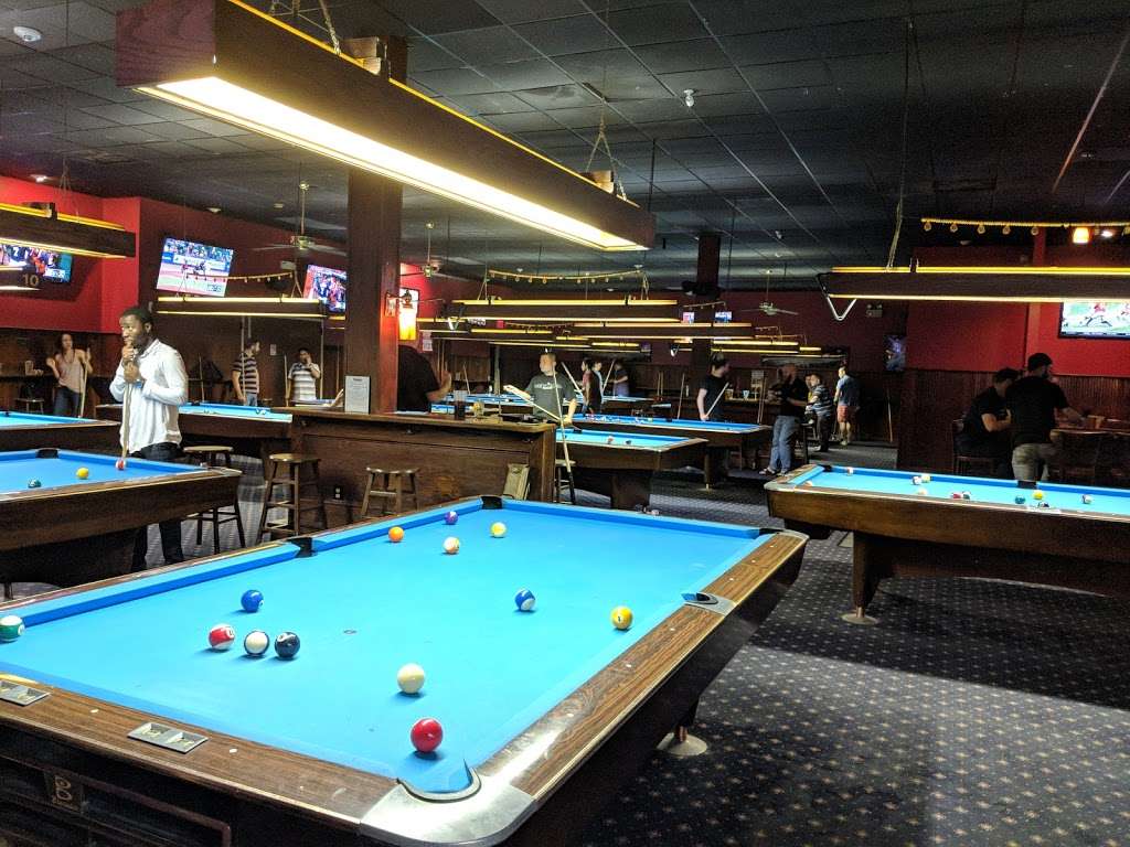 Revolution Billiards | 9687 Fairfax Blvd, Fairfax, VA 22030, USA | Phone: (703) 385-7529