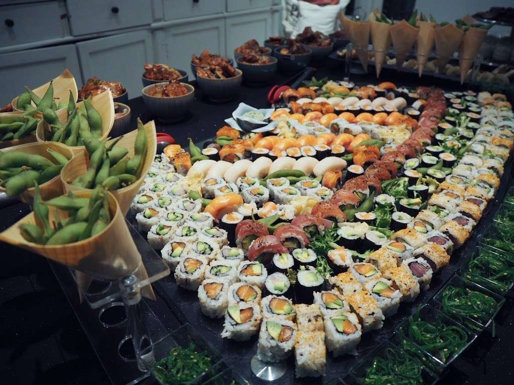 Unik Sushi | 44 Marlborough Gardens, London N20 0SD, UK | Phone: 020 8616 7121