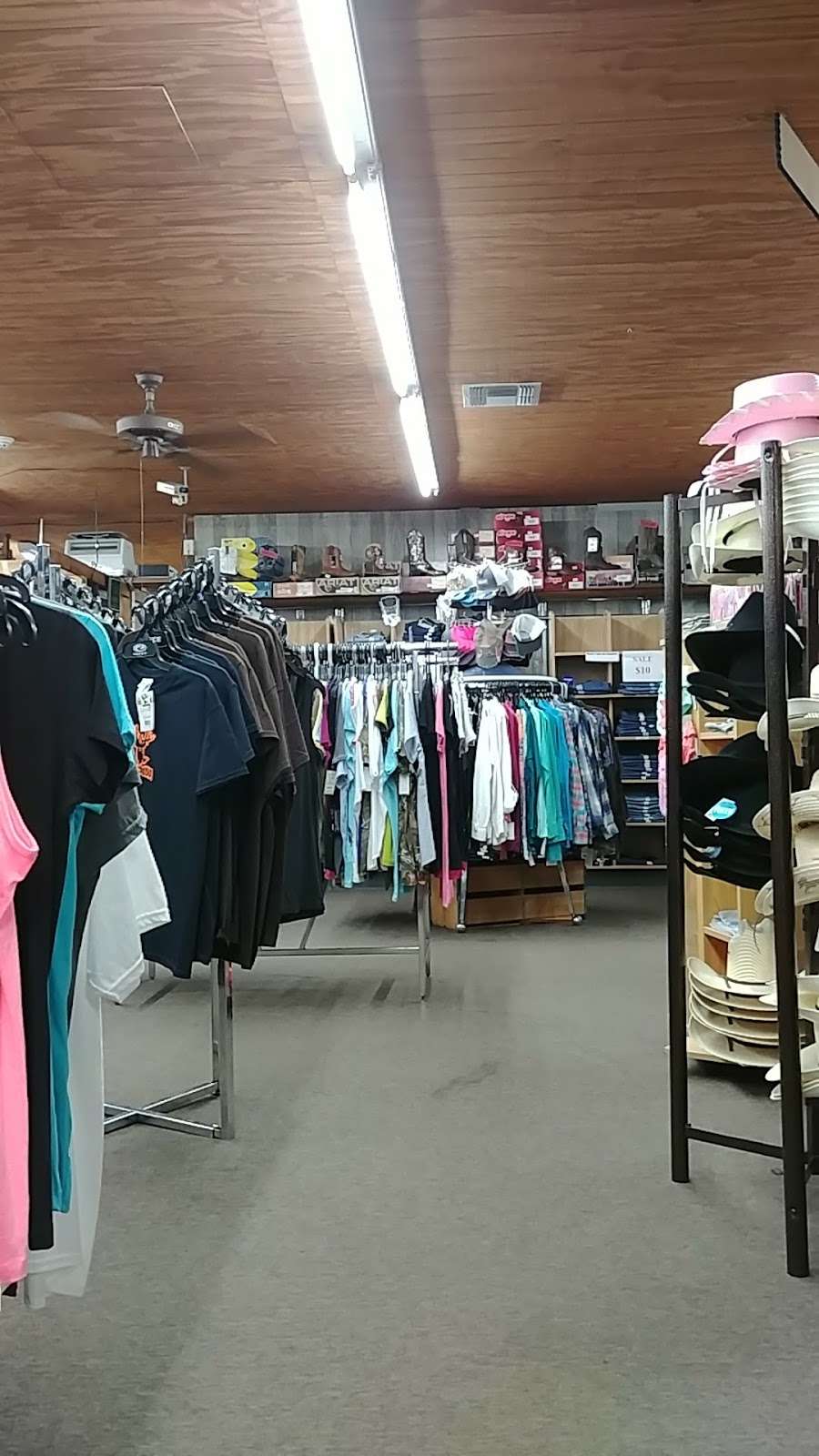 Lays Western Wear & Feed Inc | 5530 Old Rd 37, Lakeland, FL 33811 | Phone: (863) 646-1003