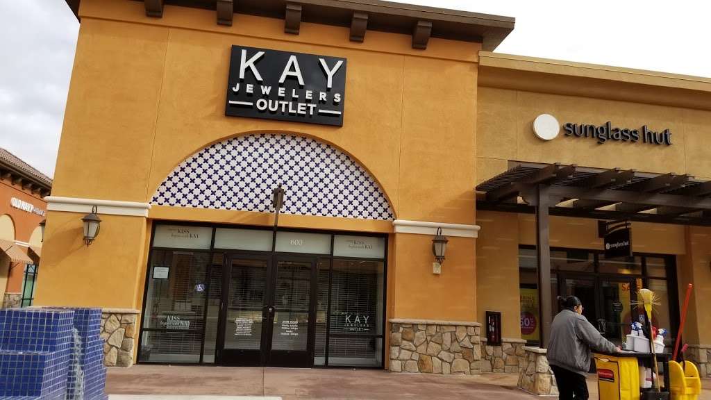 Kay Jewelers Outlet | 5701 Outlets at Tejon Pkwy Suite 600, Arvin, CA 93203, USA | Phone: (661) 858-2796