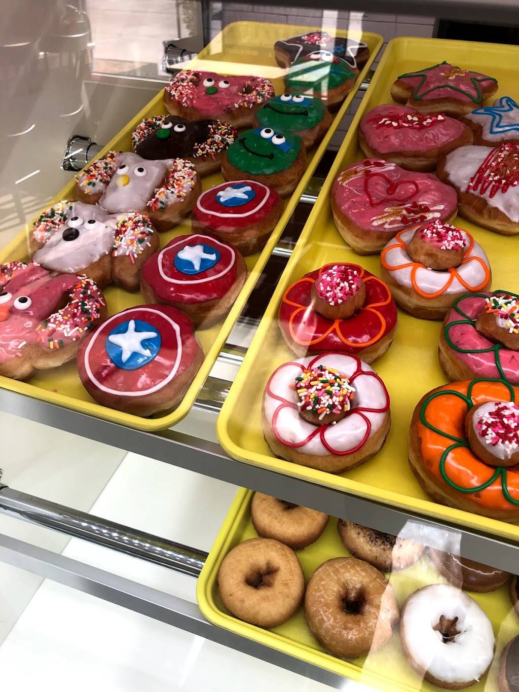 Star Donut | 6363 Dallas Pkwy # 203, Frisco, TX 75034, USA | Phone: (469) 777-3398