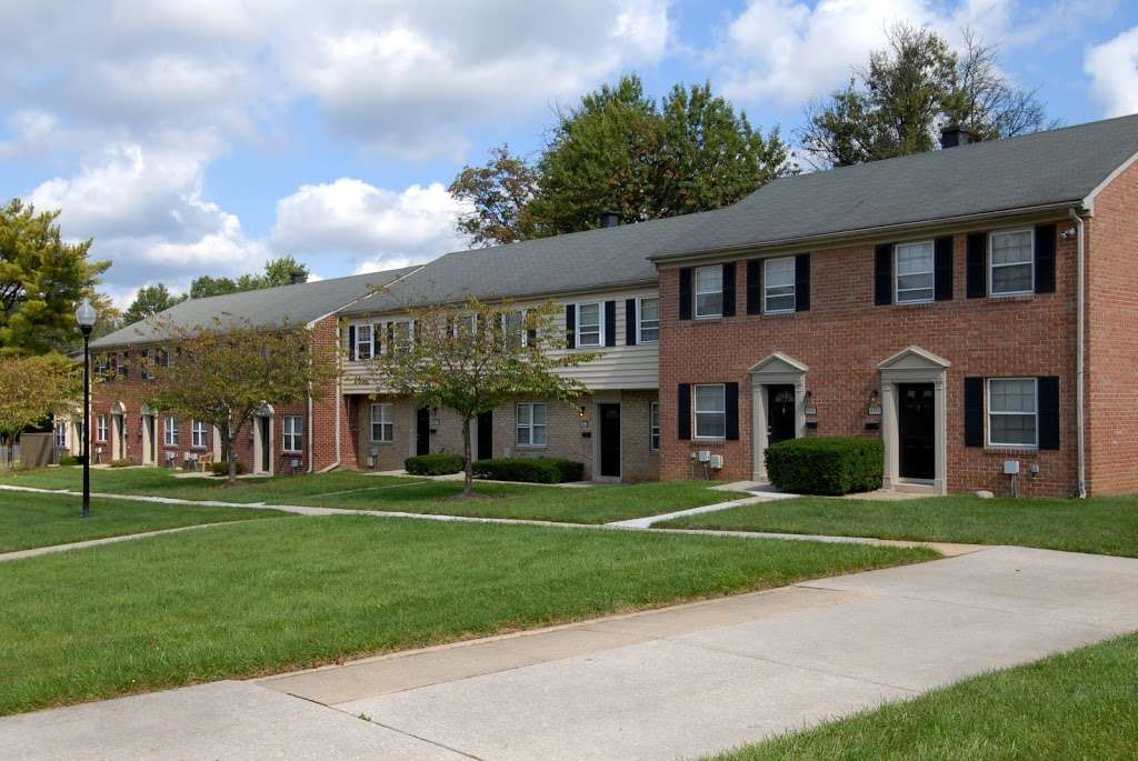 Arbors at Edenbridge Apartments & Townhomes | 8309 Arbor Station Way, Parkville, MD 21234 | Phone: (410) 670-4700