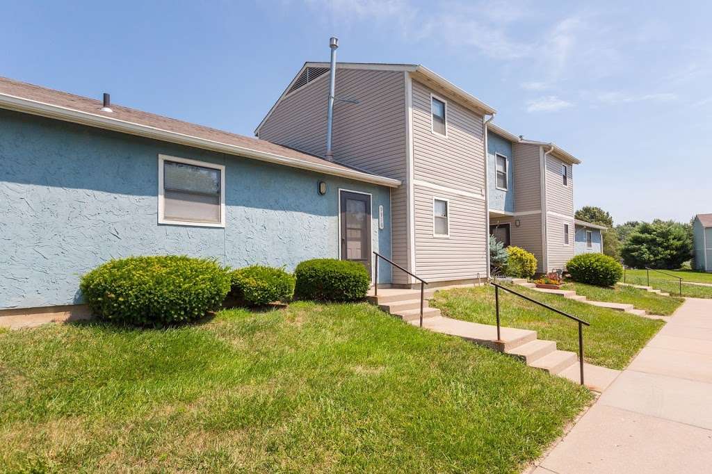 Overbrook Hills Apartments | 9943 W 51st Terrace, Merriam, KS 66203, USA | Phone: (913) 562-6007