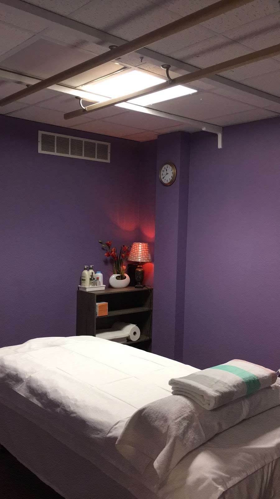 Jins Massage Therapy | 101 Jackson Ave, Glenside, PA 19038 | Phone: (215) 280-7110