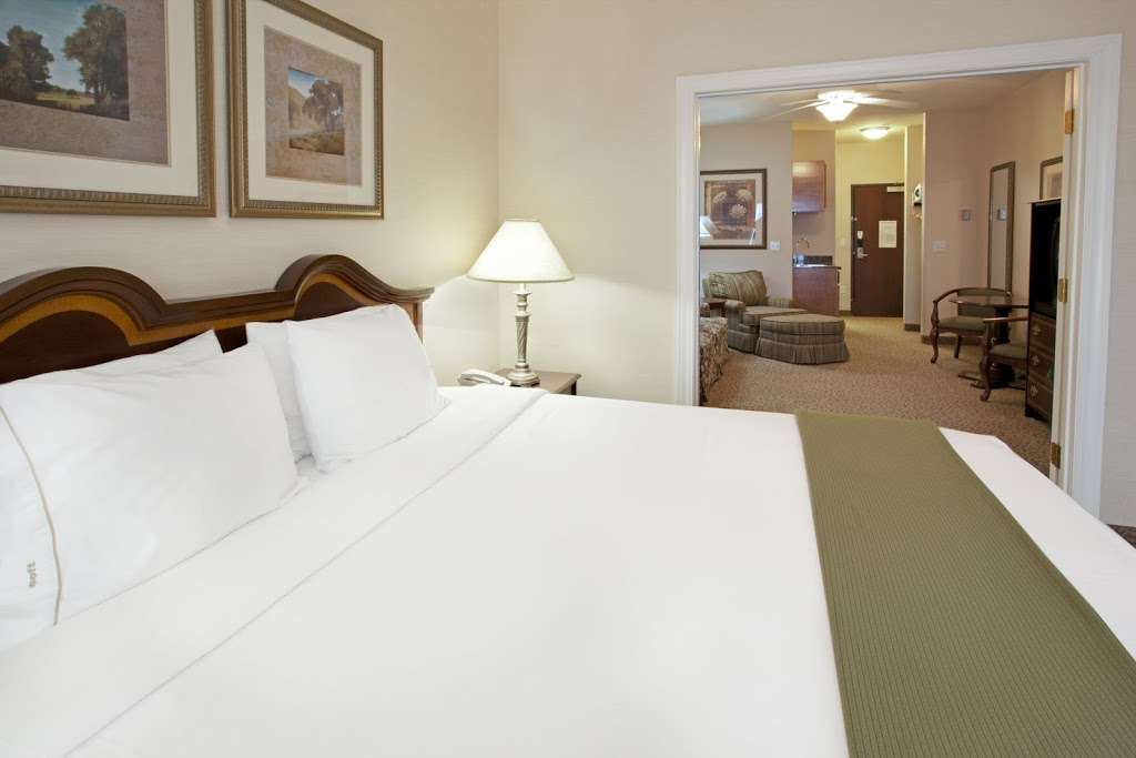 Holiday Inn Express & Suites Conroe I-45 North | 2240 Stoneside Rd, Conroe, TX 77303, USA | Phone: (936) 788-5200