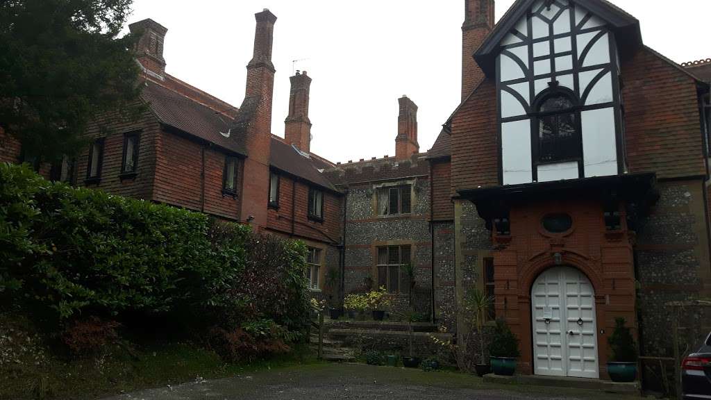 Pinehurst Rest Home | Zig Zag Road, Box Hill, Mickleham, Dorking RH5 6BY, UK | Phone: 01306 889942