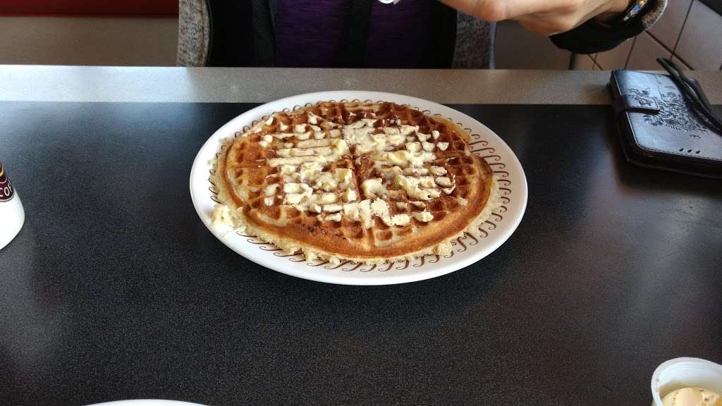 Waffle House | 1300 Lincoln Way W E, Chambersburg, PA 17202, USA | Phone: (717) 709-9235