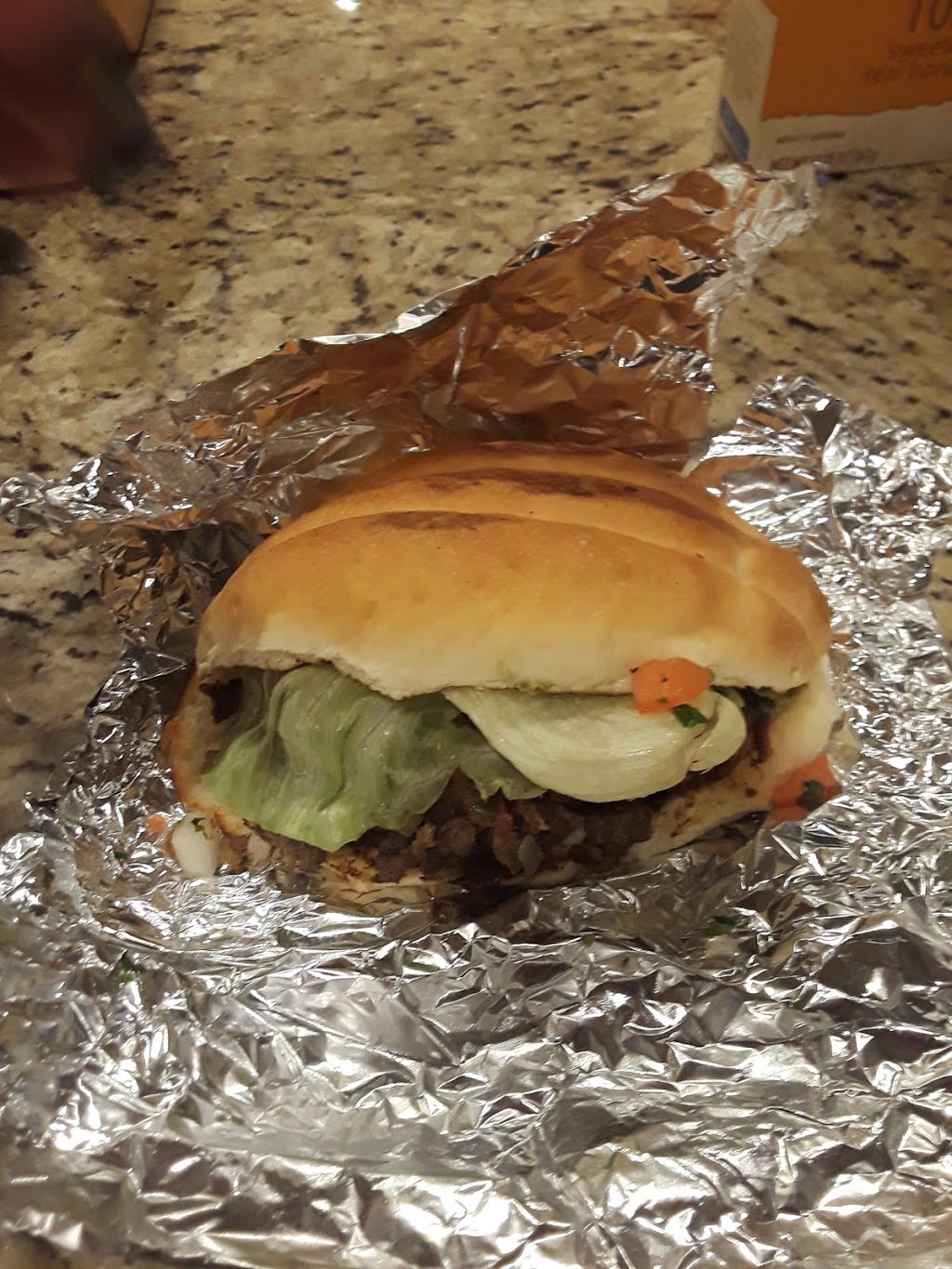 A la Mexicana Burgers | 720 Central Ave N, Kent, WA 98032, USA | Phone: (206) 565-9492