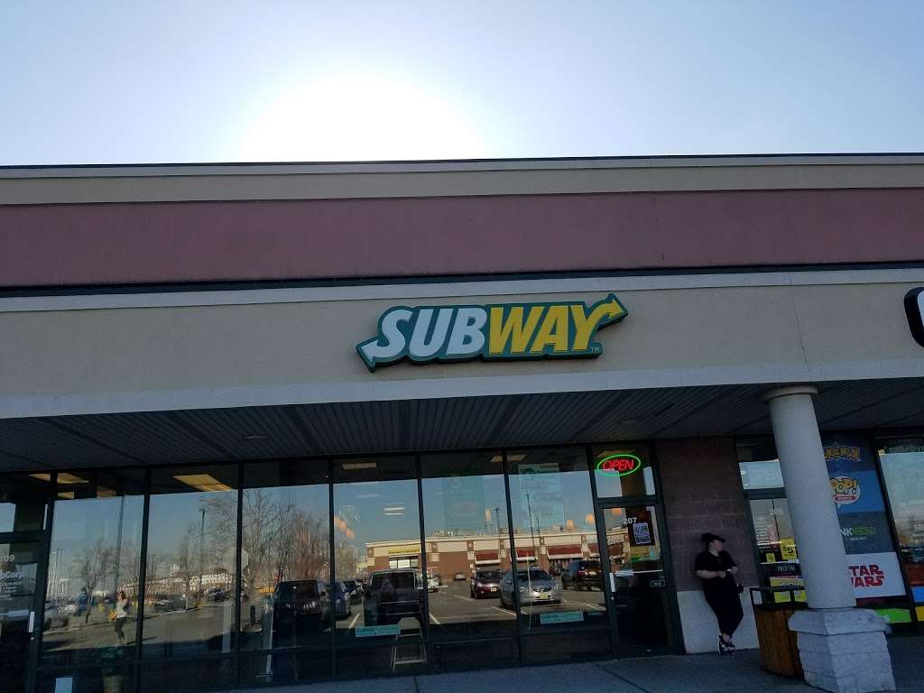 Subway Restaurants | S Cove Commons Shopping Ctr, 1 Lefante Way, Bayonne, NJ 07002, USA | Phone: (201) 436-3331