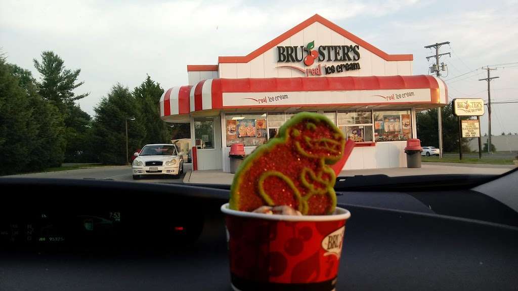 Brusters Real Ice Cream | 1035 George St, Hanover, PA 17331, USA | Phone: (717) 646-9333