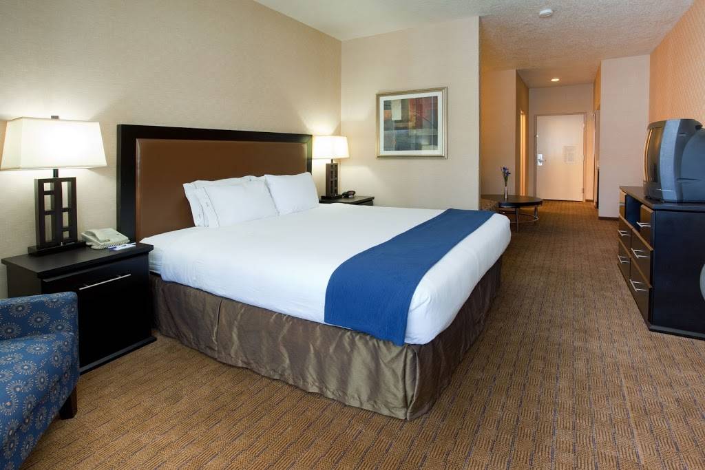 Holiday Inn Express & Suites Albuquerque-N. Balloon Fsta Park | 5401 Alameda Blvd NE, Albuquerque, NM 87113, USA | Phone: (505) 797-2291