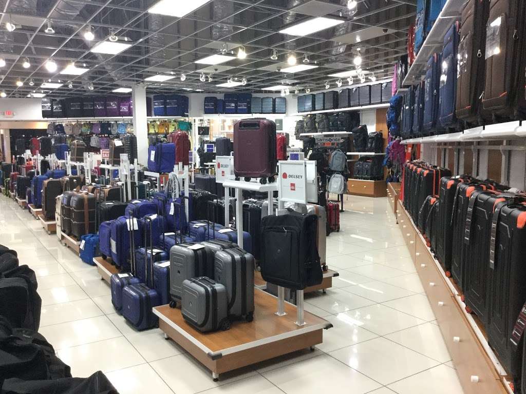 World Luggage | 11401 NW 12th St, Miami, FL 33172, USA | Phone: (305) 593-0206