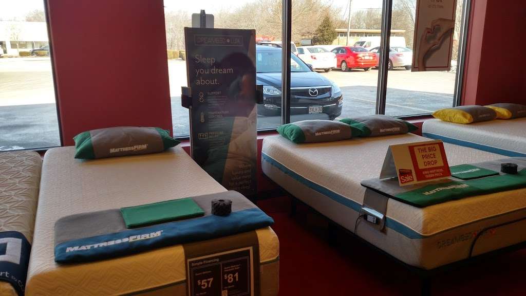 Mattress Firm Raynham | 325 New State Hwy Ste 2, Raynham, MA 02767, USA | Phone: (508) 738-5058