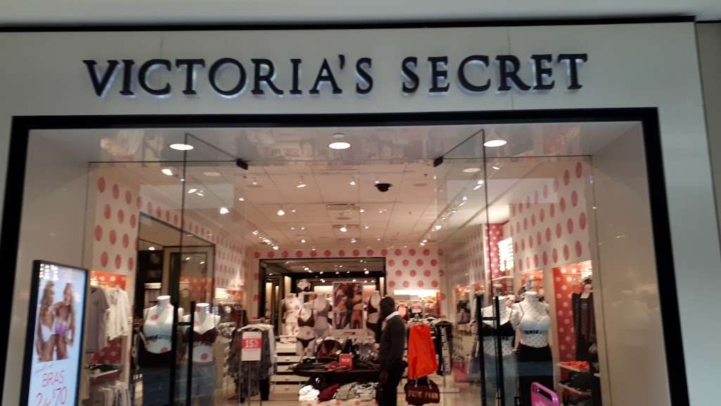 Victorias Secret & PINK | 1600 S Azusa Ave #412, City of Industry, CA 91748, USA | Phone: (626) 912-9565