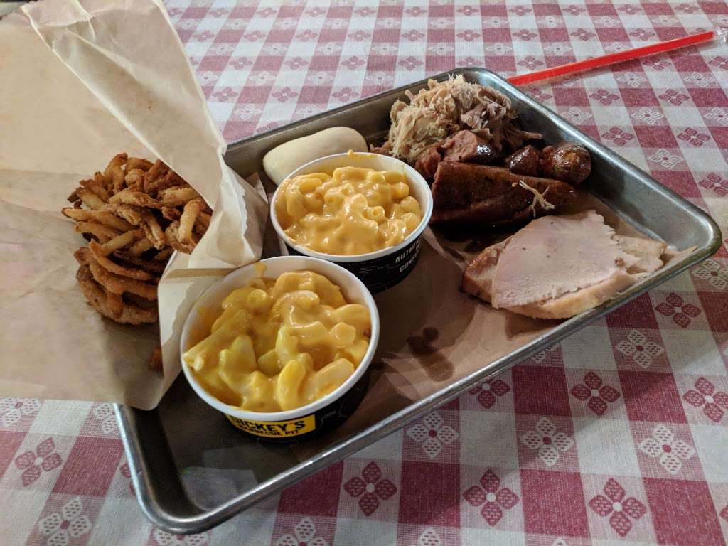 Dickeys Barbecue Pit | 2481 Lincoln Hwy E Ste 5, Lancaster, PA 17602 | Phone: (717) 435-8444