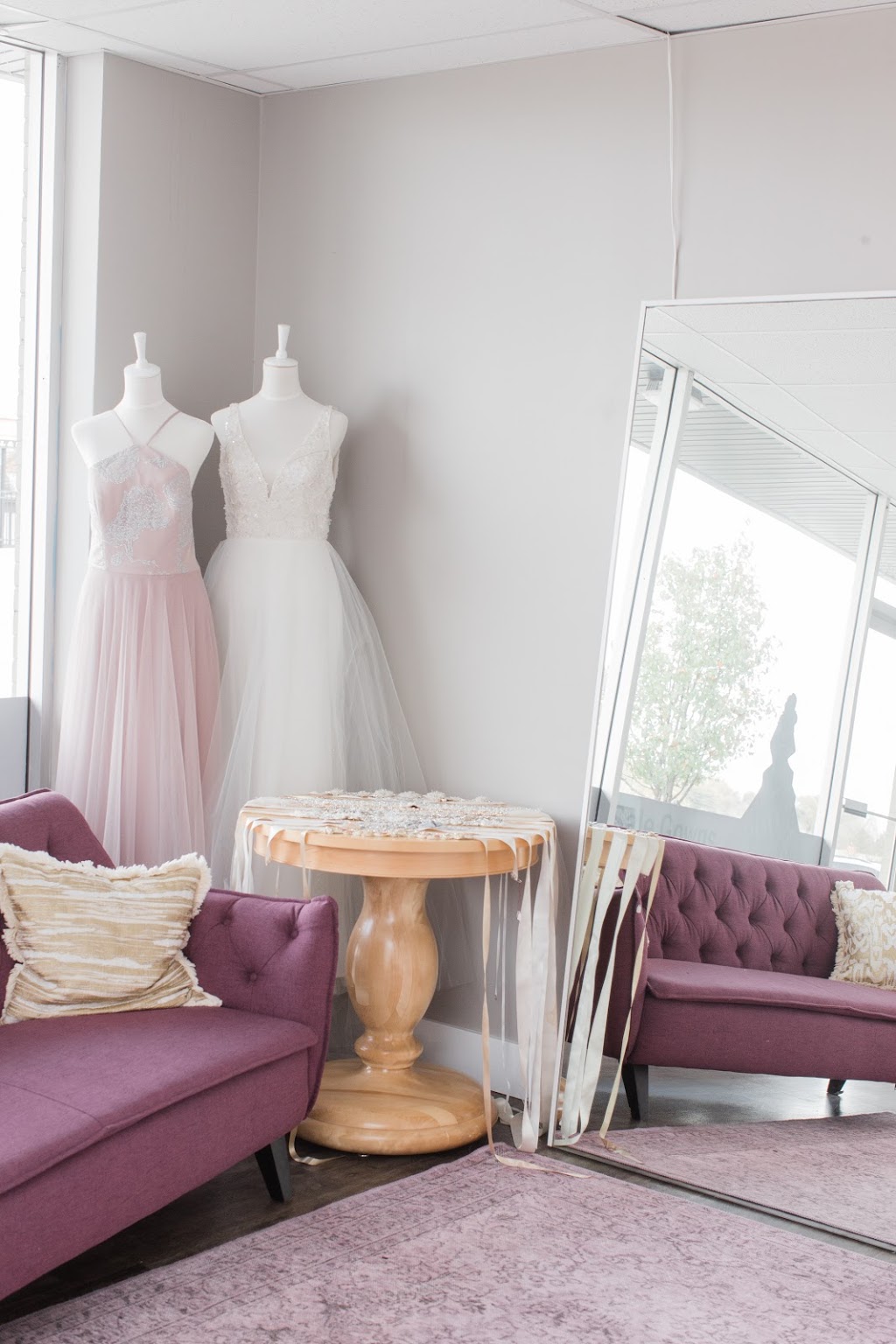 Sample and Soiree Bridal | 10805 Elm St, Omaha, NE 68144, USA | Phone: (402) 415-5511