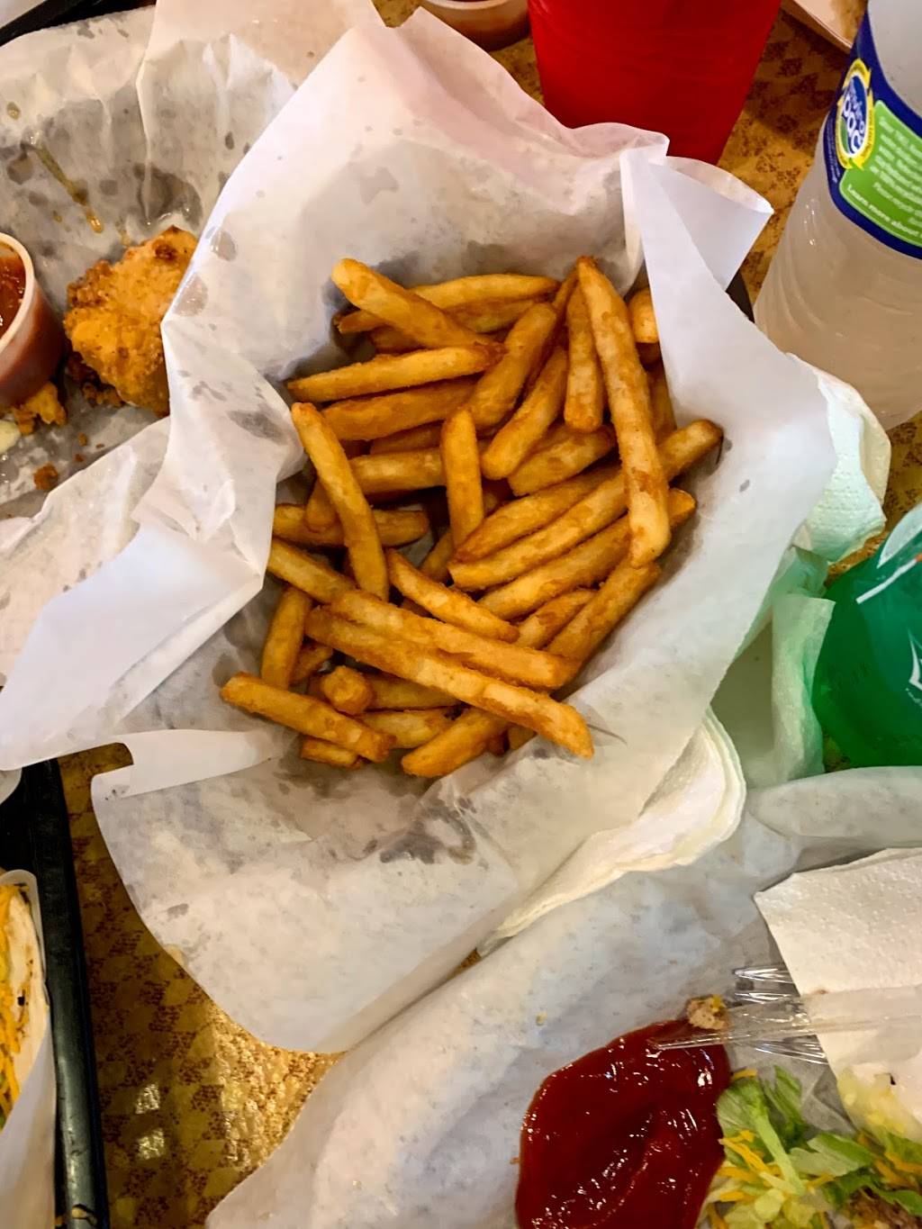 Lakeview Burgers and Seafood | 872 Harrison Ave, New Orleans, LA 70124, USA | Phone: (504) 289-1032